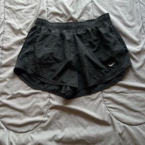 Nike Black Athletic Shorts Lightweight Moisture-Wicking